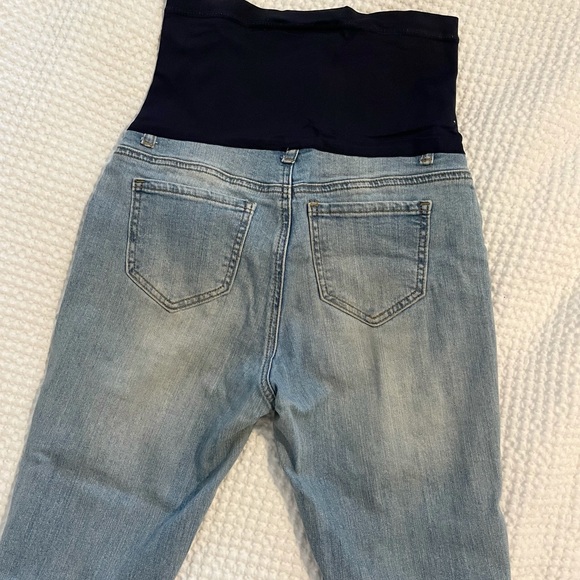 PINKBLUSH distressed maternity jeans - Picture 3 of 8